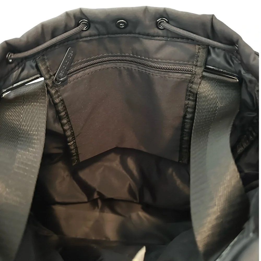 Beyond Yoga NWT Convertible Backpack Black